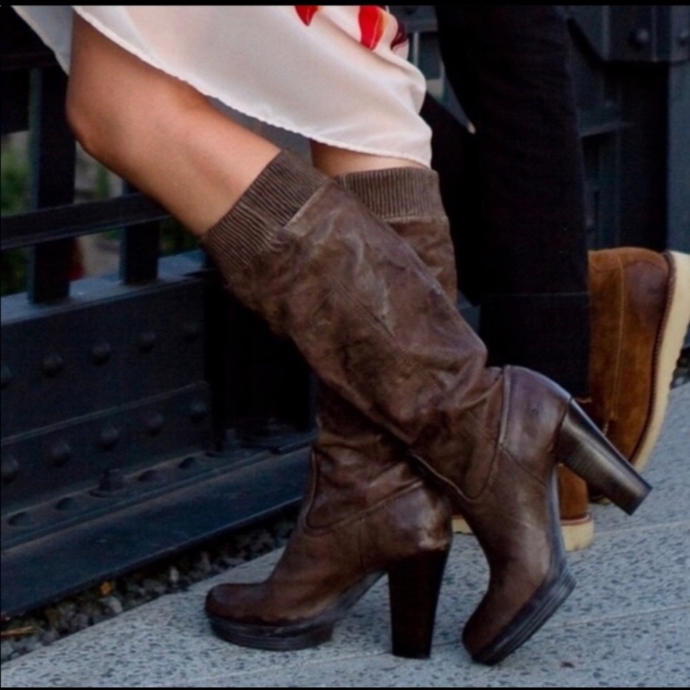 Frye Mimi Scrunch Leather Boot - Picture 1 of 6